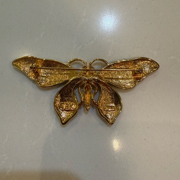 Camrose & Kross Vintage 90โs Jackie Kennedy Butterfly Brooch - Picture 7 of 10